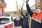 Policia Local i Protecció Civil feliciten els infants que fan anys en ple estat d’alarma
