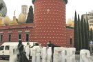 S’instal·len a la plaça Tramuntana lletres de grans dimensions amb el nom de 'Figueres'