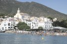 Cadaqués vol posar ordre a l’allau d’habitatges d’ús turístic dins el municipi
