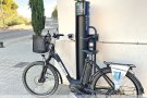 Instal·len un carregador per a bicis elèctriques