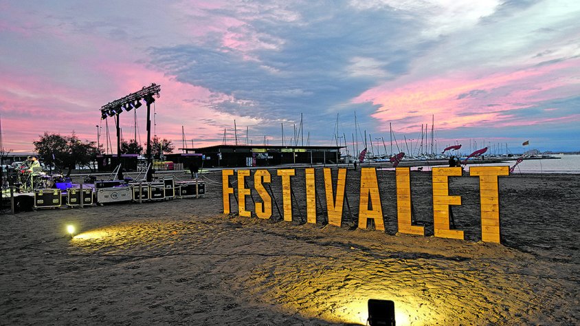 Música i posta de sol se citen de nou al Festivalet