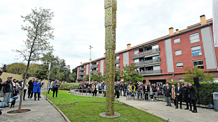 S’inaugura l’escultura ‘Ànima’ de Jordi Mitjà a la plaça Ernest Lluch