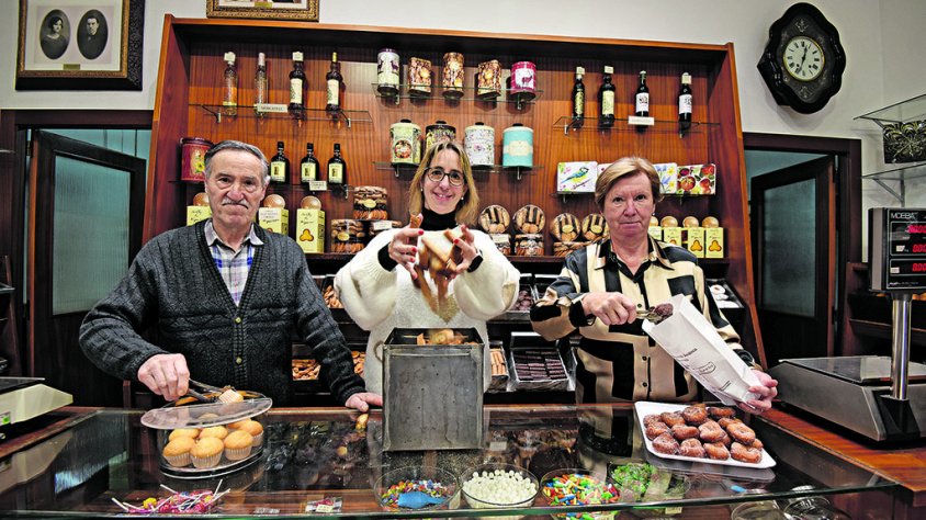 «El que més venem són teules i carquinyolis» 