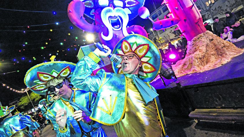 Les mil cares del Carnaval