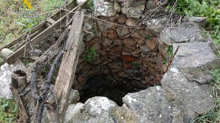 Troben 12 pous perillosos sense tapar ni senyalitzar a Sant Climent Sescebes