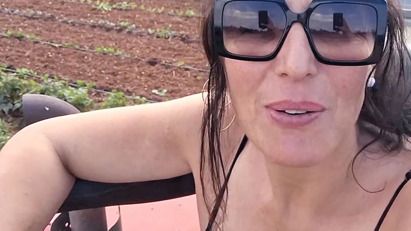 «Ningú per necessitat fa de pagesa, treballem al camp per passió»