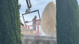 Els ous del Museu Dalí, més blancs i lluents