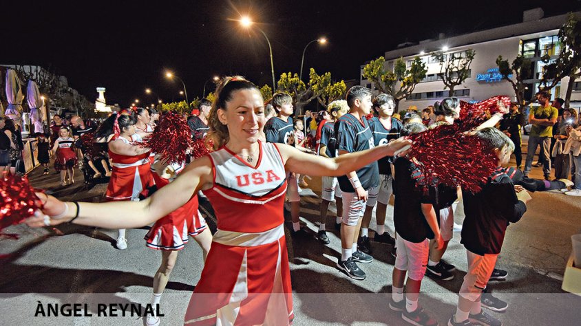El Carnaval de Castelló d’Empúries i Empuriabrava recupera el recorregut habitual de les desfilades