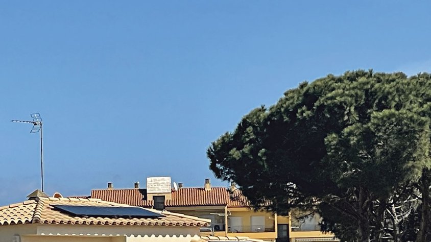 Més de 200 peticions de llicència per a plaques solars