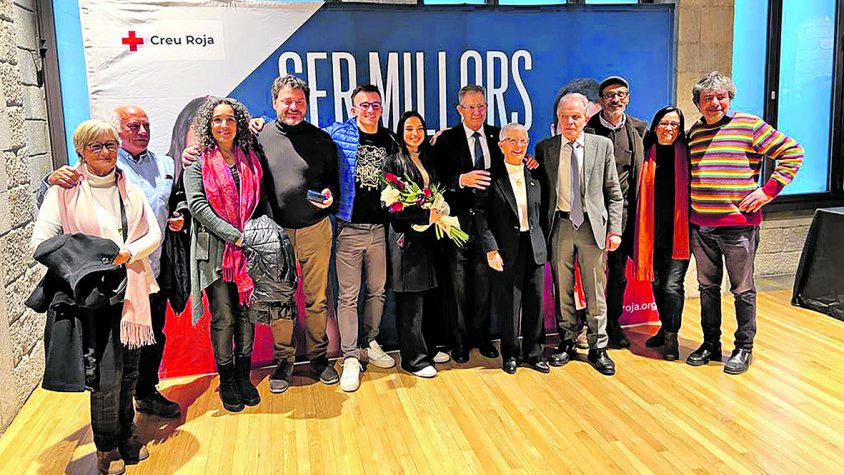 Premi a la trajectòria i dedicació de Roser Llevat i Viladot a la Creu Roja de Girona