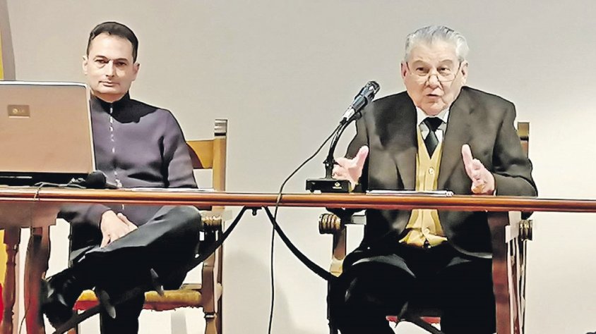 Un altre llibre sobre el castell de Sant Ferran