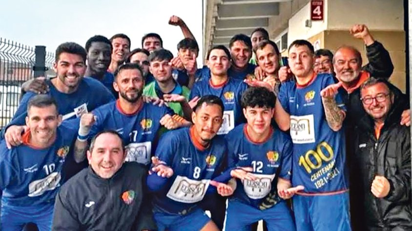 El Roses guanya a Porqueres i s’assegura la lluita per l’ascens