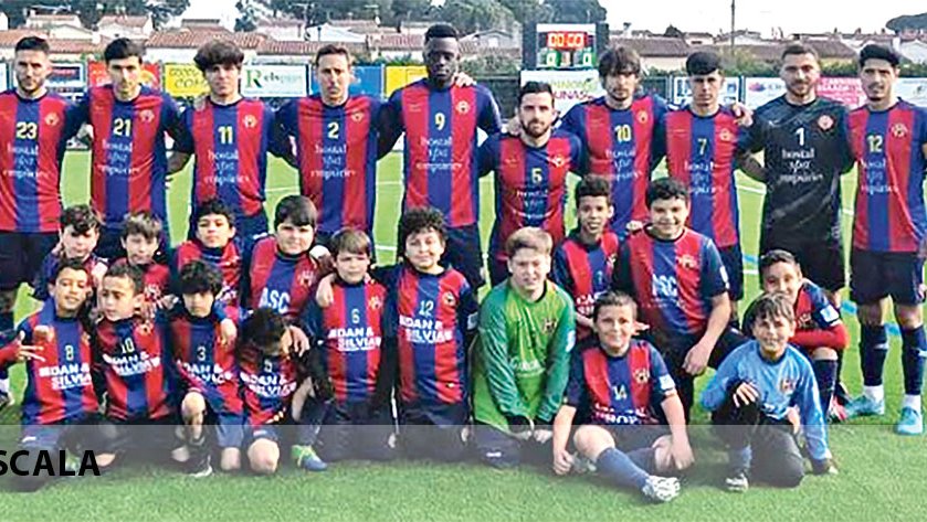 Cop de puny damunt la taula