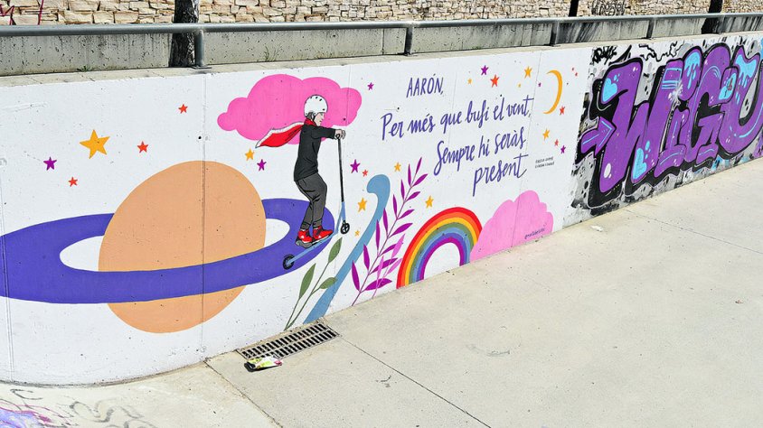 Inauguren un mural per a l’Aaron