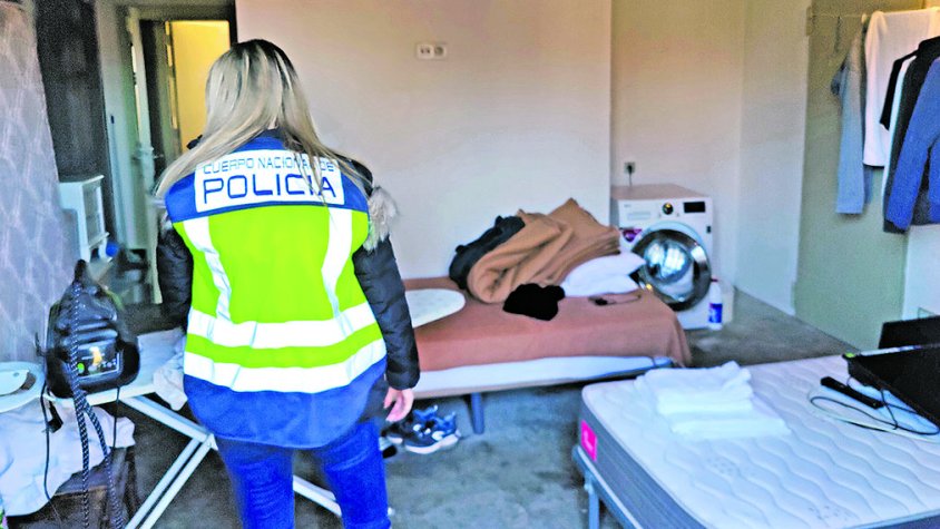 Detingut per explotar un empleat amb jornades de 12 hores a Sant Pere