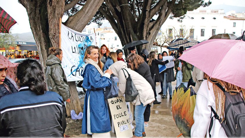 Mobilització a Cadaqués per ‘no morir d’èxit’