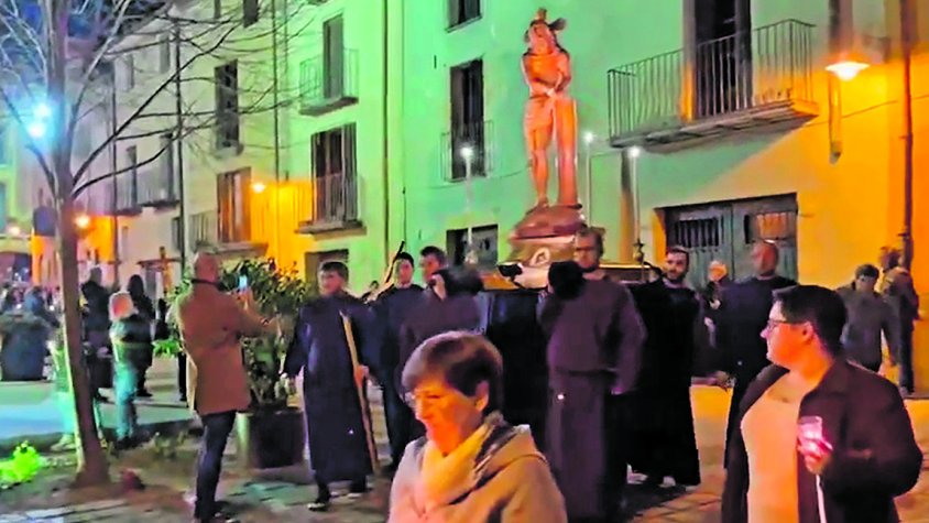 Peralada dona el tret de sortida a la Setmana Santa amb la històrica Processó dels Dolors