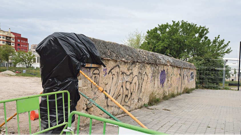 Picabaralla política per la muralla carlina