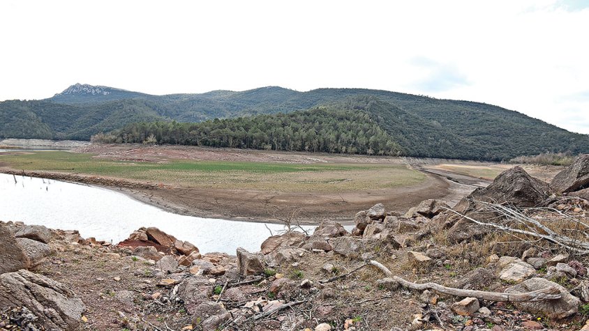 Les activitats nàutiques d’estiu al pantà de Darnius Boadella, pendents de l’ACA