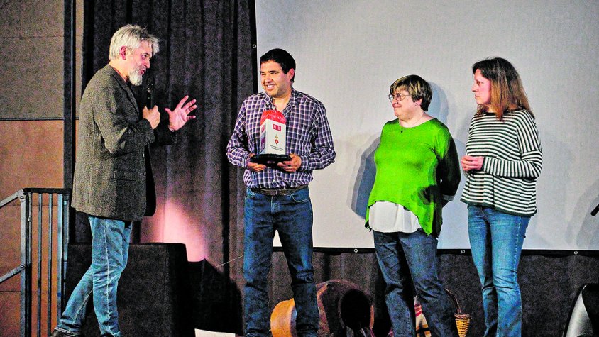 L’Associació El Pessebre rep el premi 19 d’Abril al Compromís Social