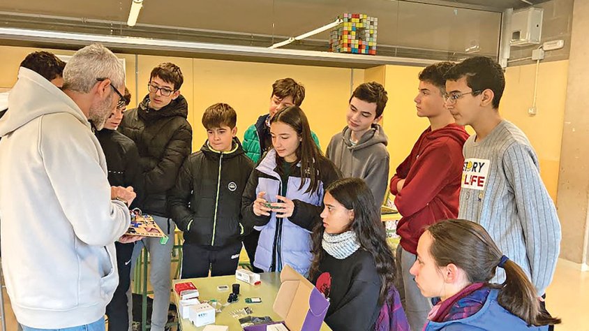 L’Institut de la Jonquera enviarà una sonda a l’estratosfera