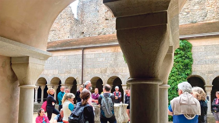 Onzena pujada a Sant Pere de Rodes