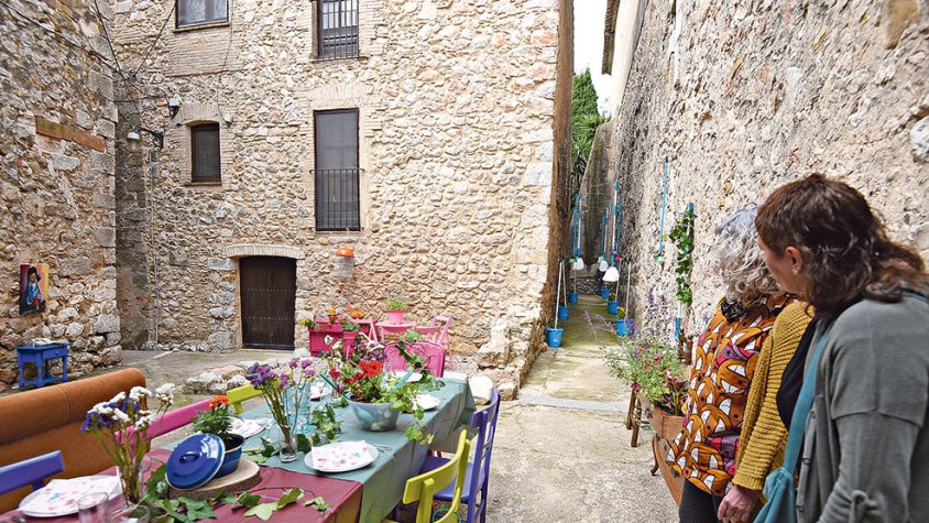 La Fira de la Flor fa esclatar la primavera a Vilanant