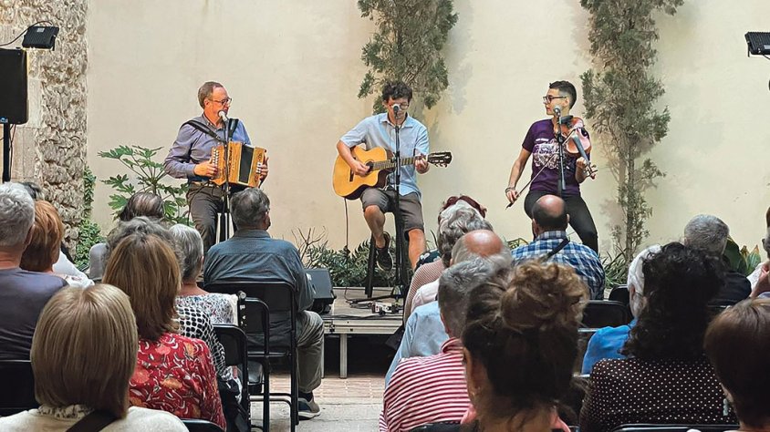 Arrenca el VI Cicle de Cançó Popular d’Arrel i amb Salero