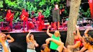 Festa de rumba i sevillanes al primer Concert Benèfic d’Estiu de l’Oncolliga Llançà
