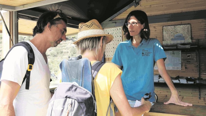 Crear itineraris alternatius o recordar les restriccions són tasques dels informadors