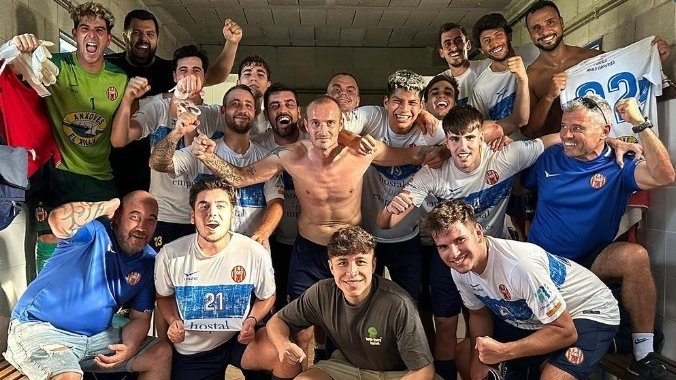La Quarta alça el teló perforant les xarxes
