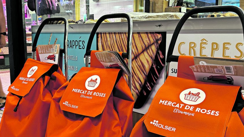 Comprar al mercat de Roses i sortir sobre rodes