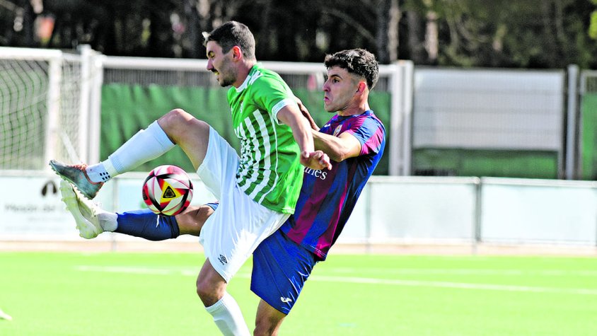 L’Escala es fa fort a casa i s’endú el derbi contra el Peralada