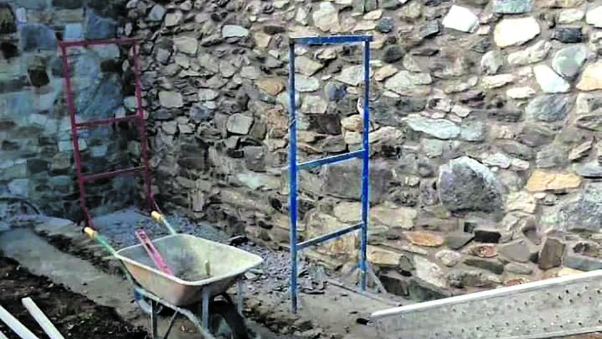 Construeixen un magatzem per als Amics de Sant Silvestre