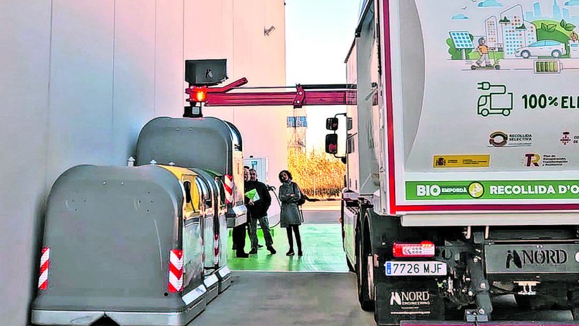 El primer camió d’escombraries 100% elèctric, a l’Alt Empordà