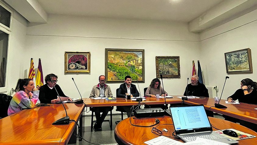 Portbou tindrà dos vigilants municipals durant tot l’any