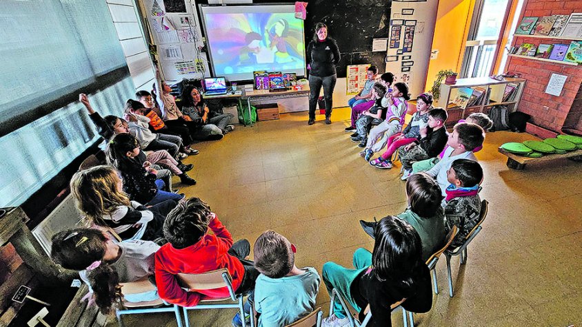 Quatre enginyeres desperten vocacions a l’Escola Amistat