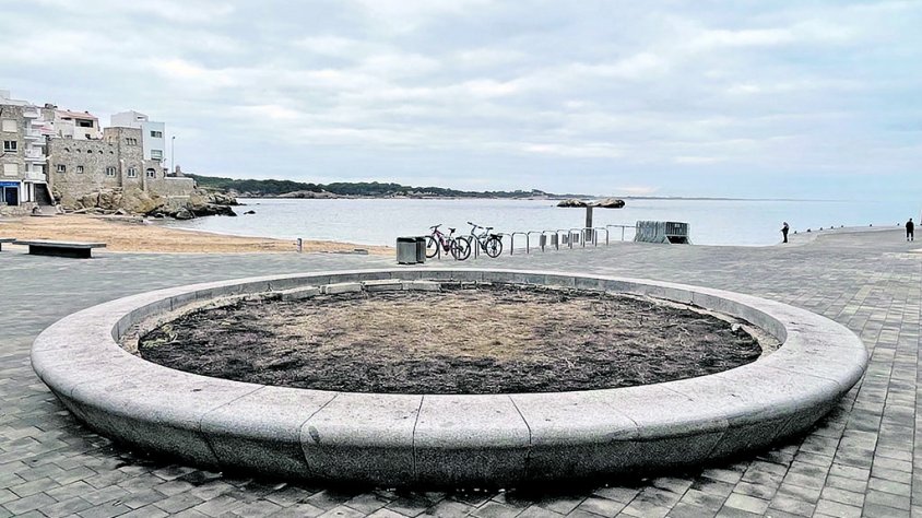 Votació popular per decidir què es posa al centre d’un giratori