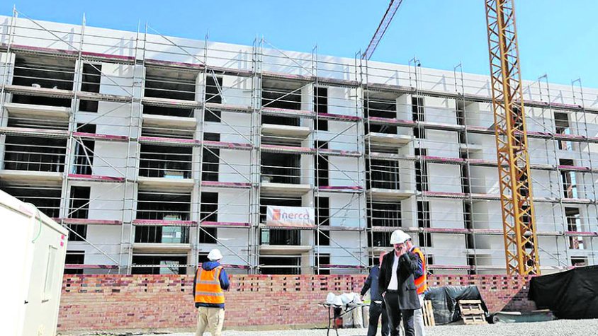 Roses és el municipi del litoral gironí amb el m2 més car