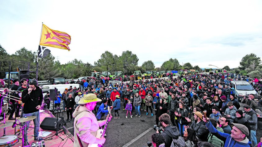 La revolta pagesa torna a saturar l’Alt Empordà, ara durant quatre dies seguits