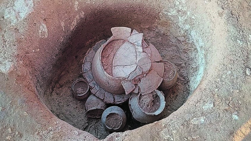 Noves tombes de l’edat del ferro a Vilanera