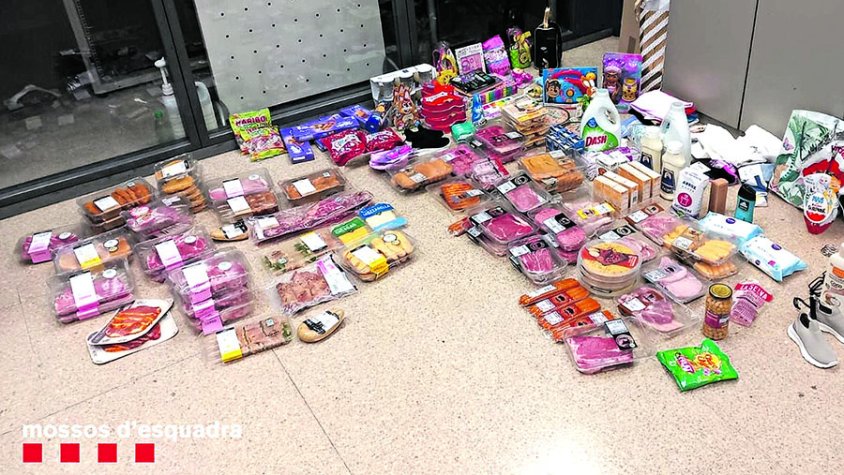 Els Mossos detenen tres dones per robar en supermercats