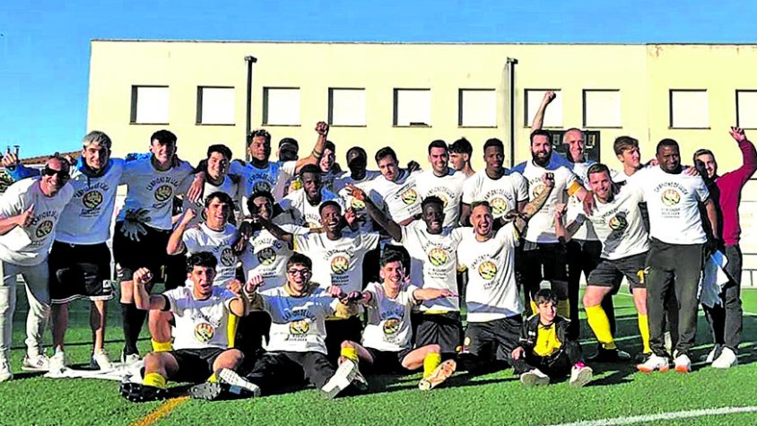 L’Esplais aixeca la corona