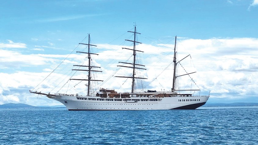 Roses rep els primers creueristes de la temporada