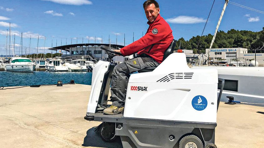Compren un robot per netejar les aigües de l’Escala