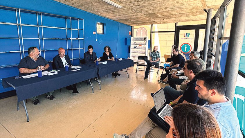 Reunió del sector turístic amb el conseller Mascort