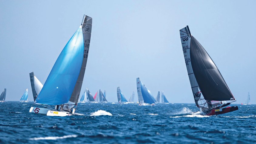 La badia rep els millors catamarans