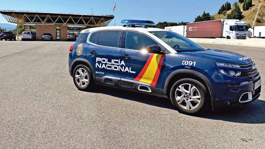 Detenen set persones per reclamacions judicials