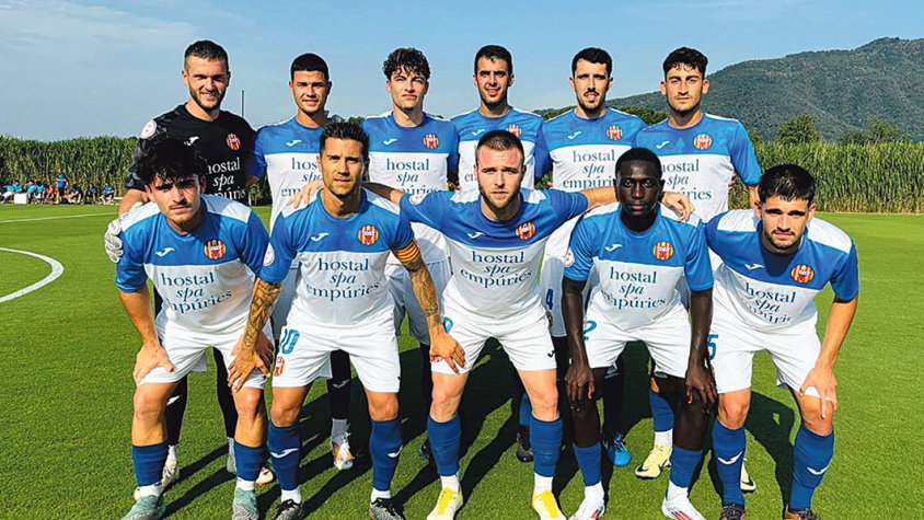 L’Escala salta a la gespa i el Perada continua perfilant l’equip