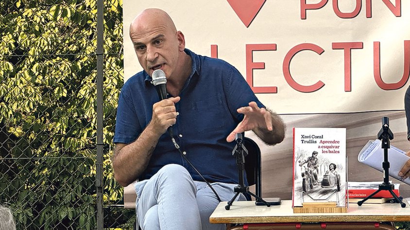 Xavi Coral captiva amb la seva primera novel·la